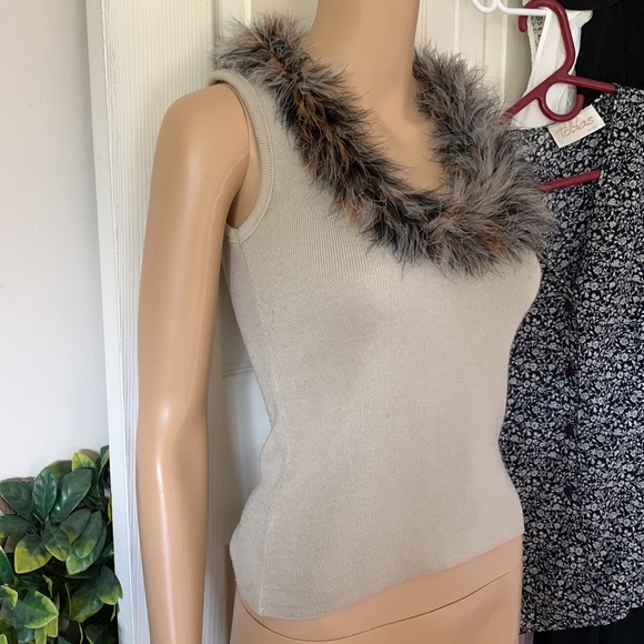 Sirens fluffy Marilou feather scoop neck sleeveless sweater tank top S M - Picture 5 of 14